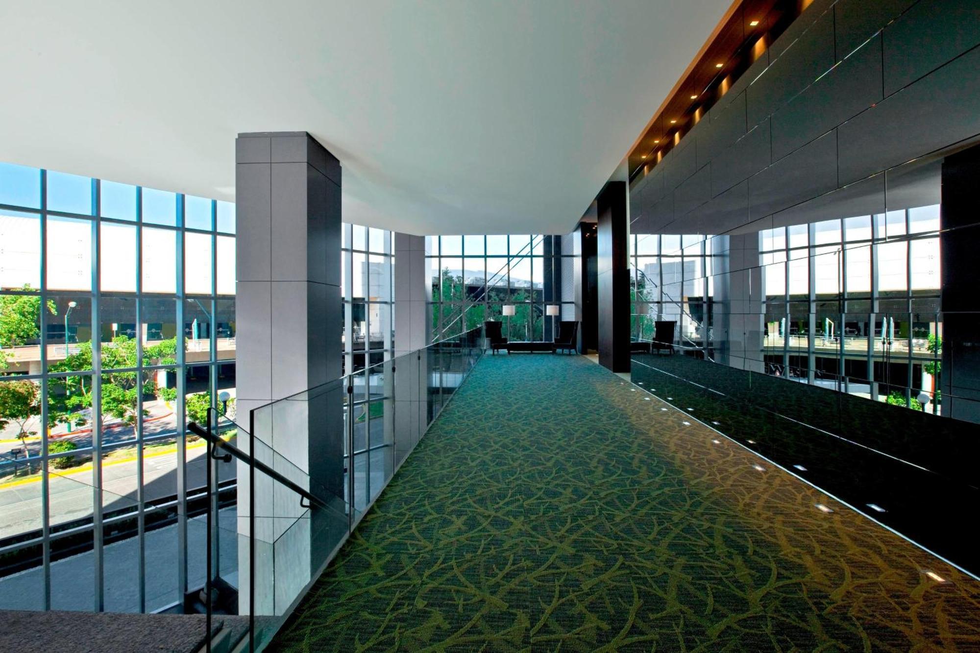 The Westin Guadalajara Hotel Екстериор снимка