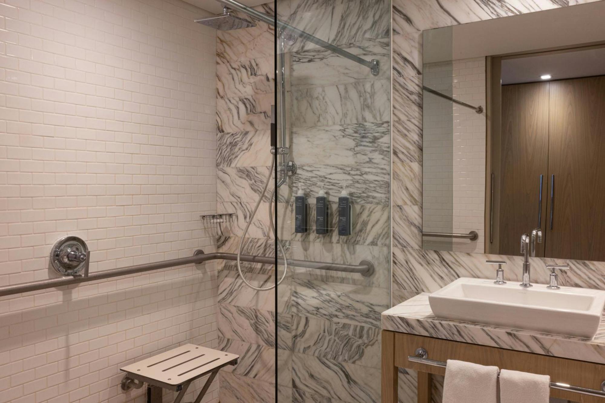 The Westin Guadalajara Hotel Екстериор снимка