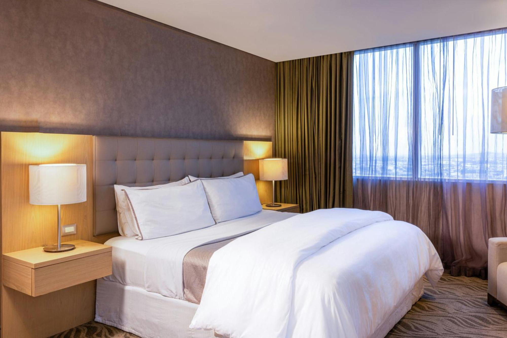 The Westin Guadalajara Hotel Екстериор снимка