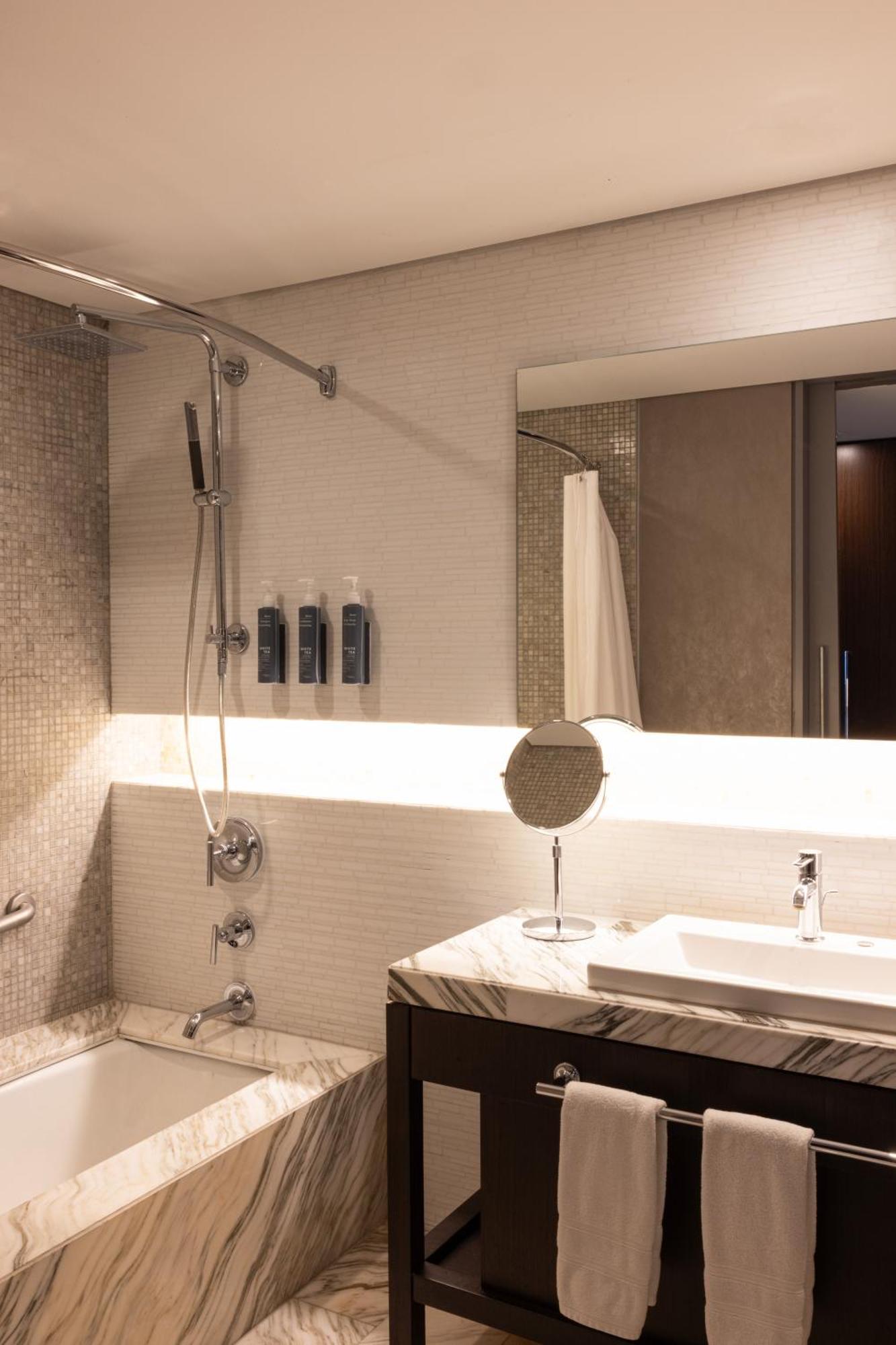 The Westin Guadalajara Hotel Екстериор снимка
